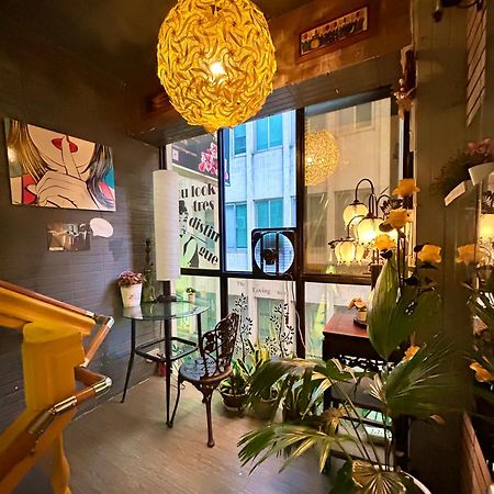 Taipei Triple Tiger Inn Екстериор снимка