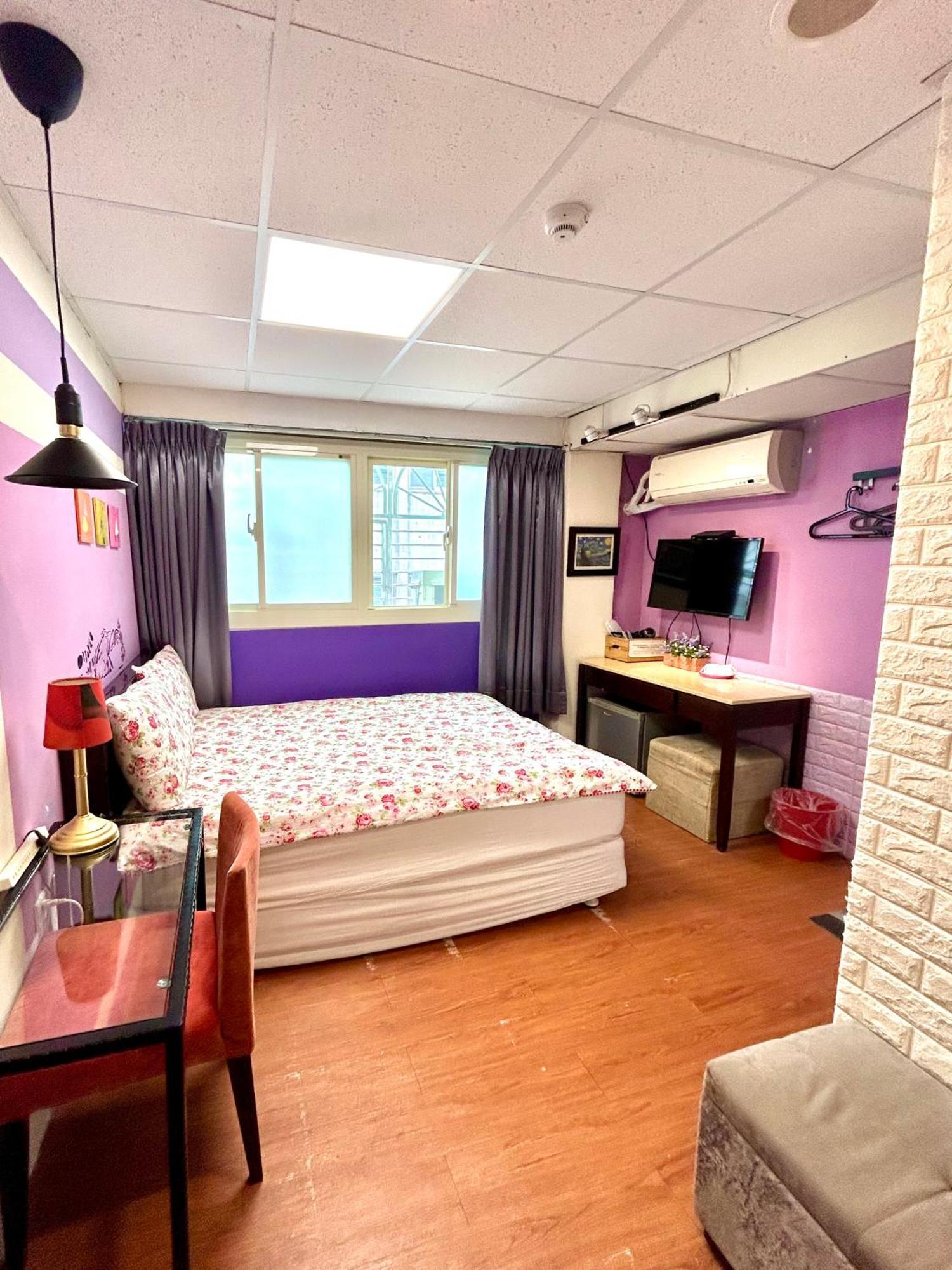 Taipei Triple Tiger Inn Екстериор снимка