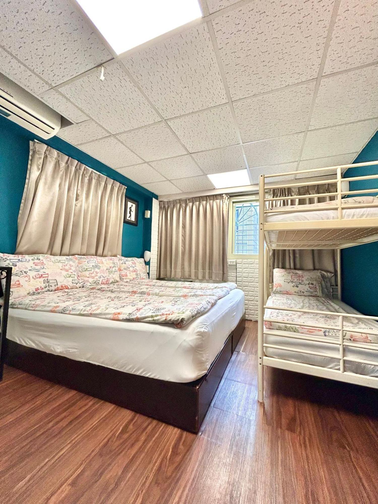 Taipei Triple Tiger Inn Екстериор снимка
