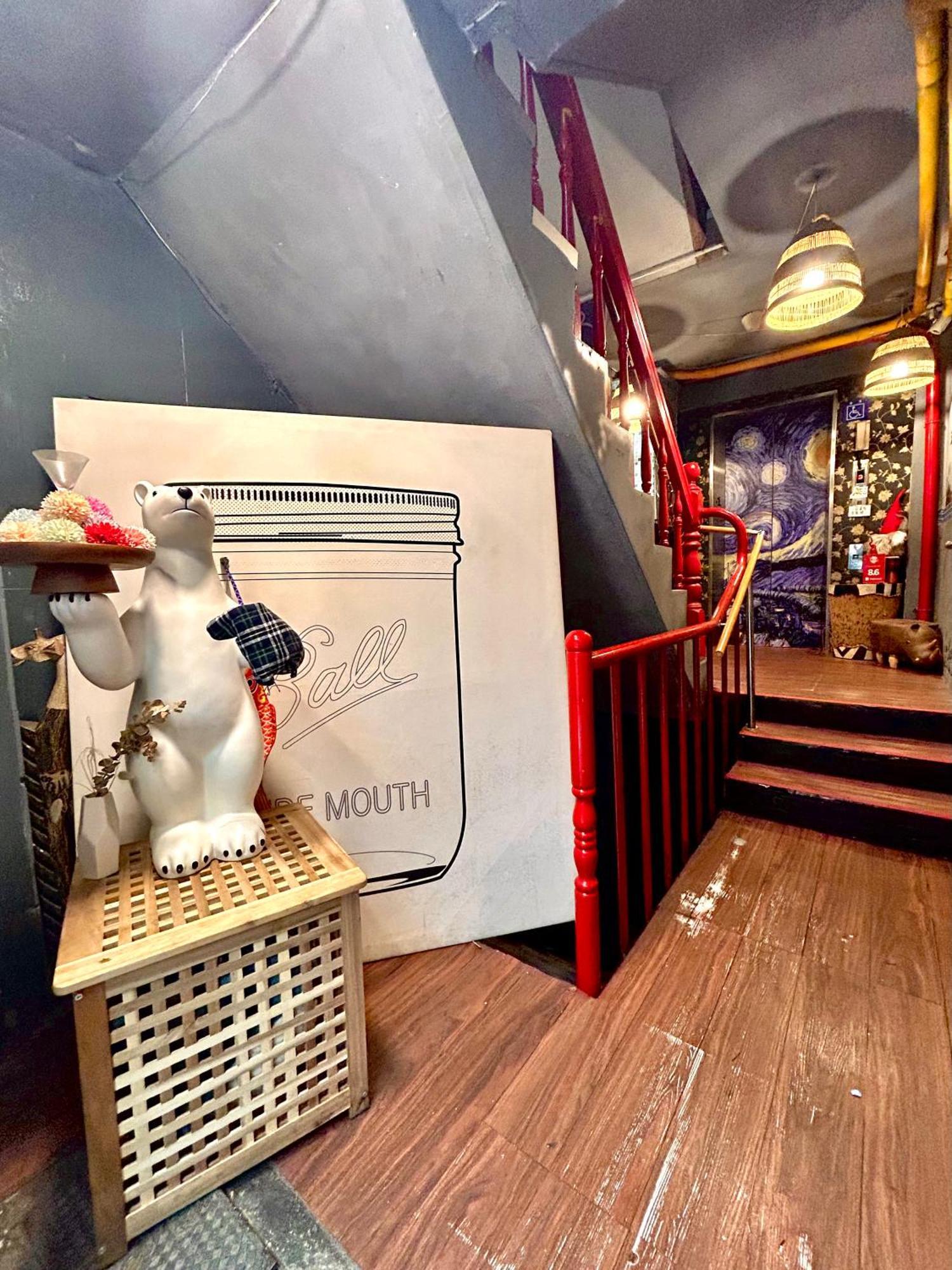 Taipei Triple Tiger Inn Екстериор снимка
