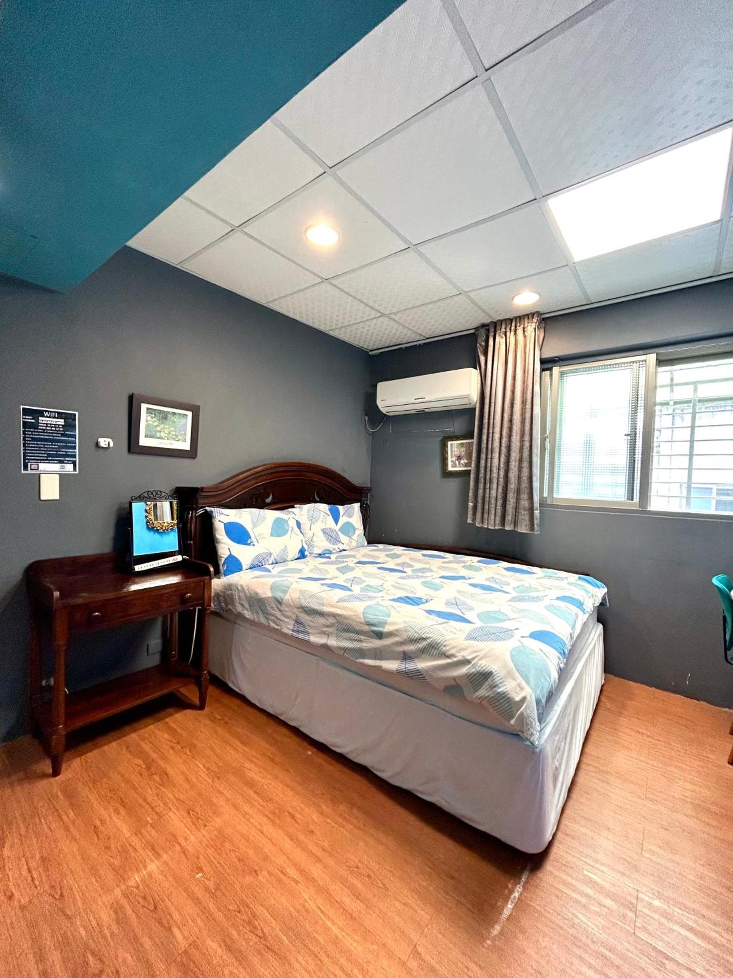 Taipei Triple Tiger Inn Екстериор снимка