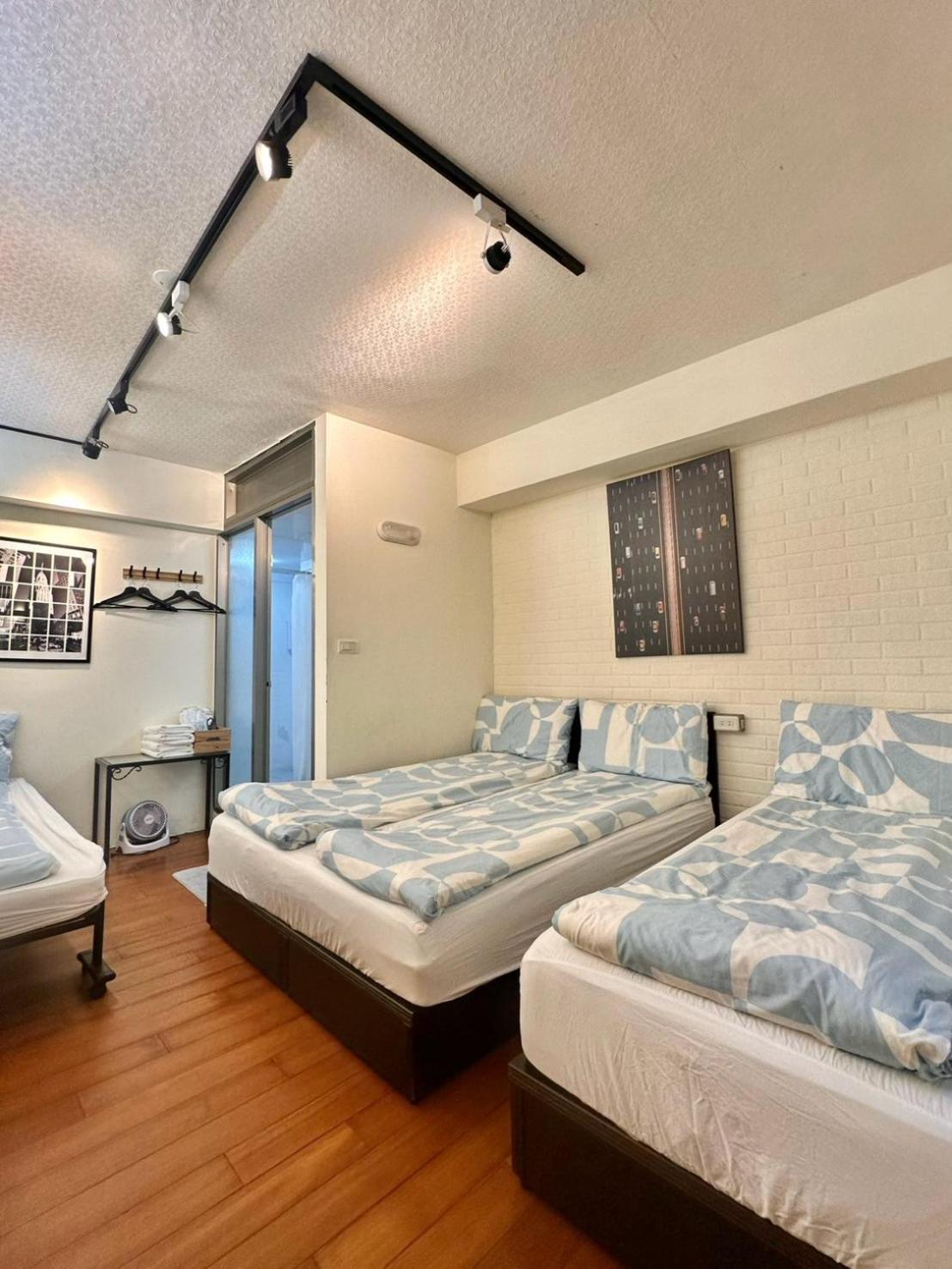 Taipei Triple Tiger Inn Екстериор снимка