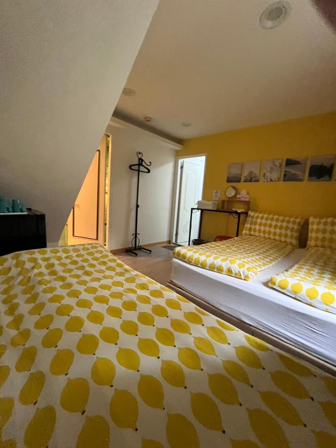 Taipei Triple Tiger Inn Екстериор снимка