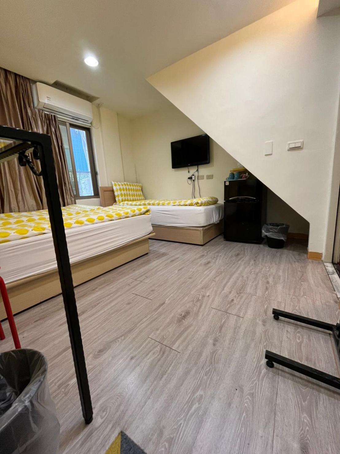 Taipei Triple Tiger Inn Екстериор снимка